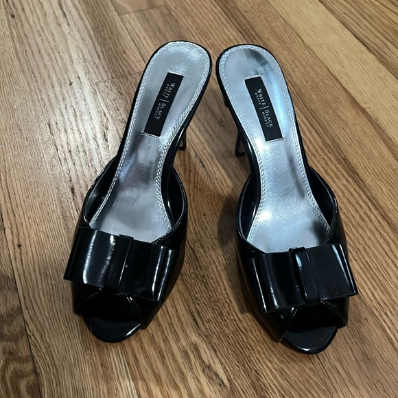 WHITE HOUSE BLACK MARKET Heels - Picture 1 of 5
